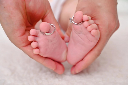 专业试管借卵代怀机构怀孕肚子一边高一边低 专业试管借卵代怀机构怀孕肚子一边高一边低